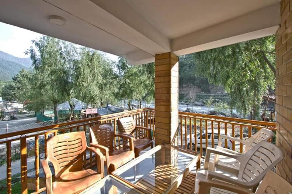 Himalayan Hill Queen Resort, Manali M98160-43400 Exterior photo